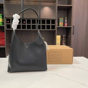 🗳️Coach Brooklyn Shoulder Bag 28 – black NWT with Dust Bag